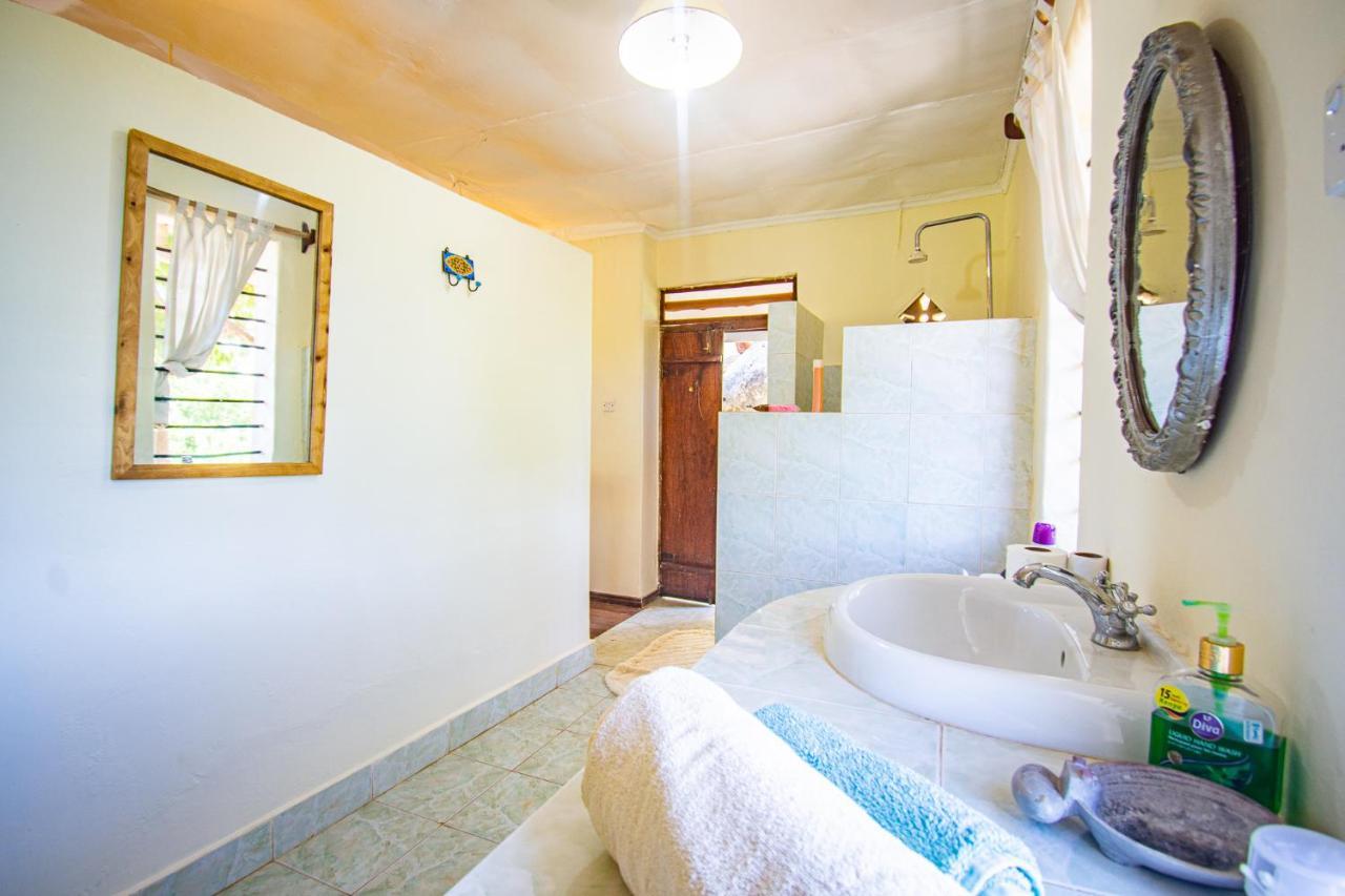 Mami Wata House Panzió Kwale Kültér fotó