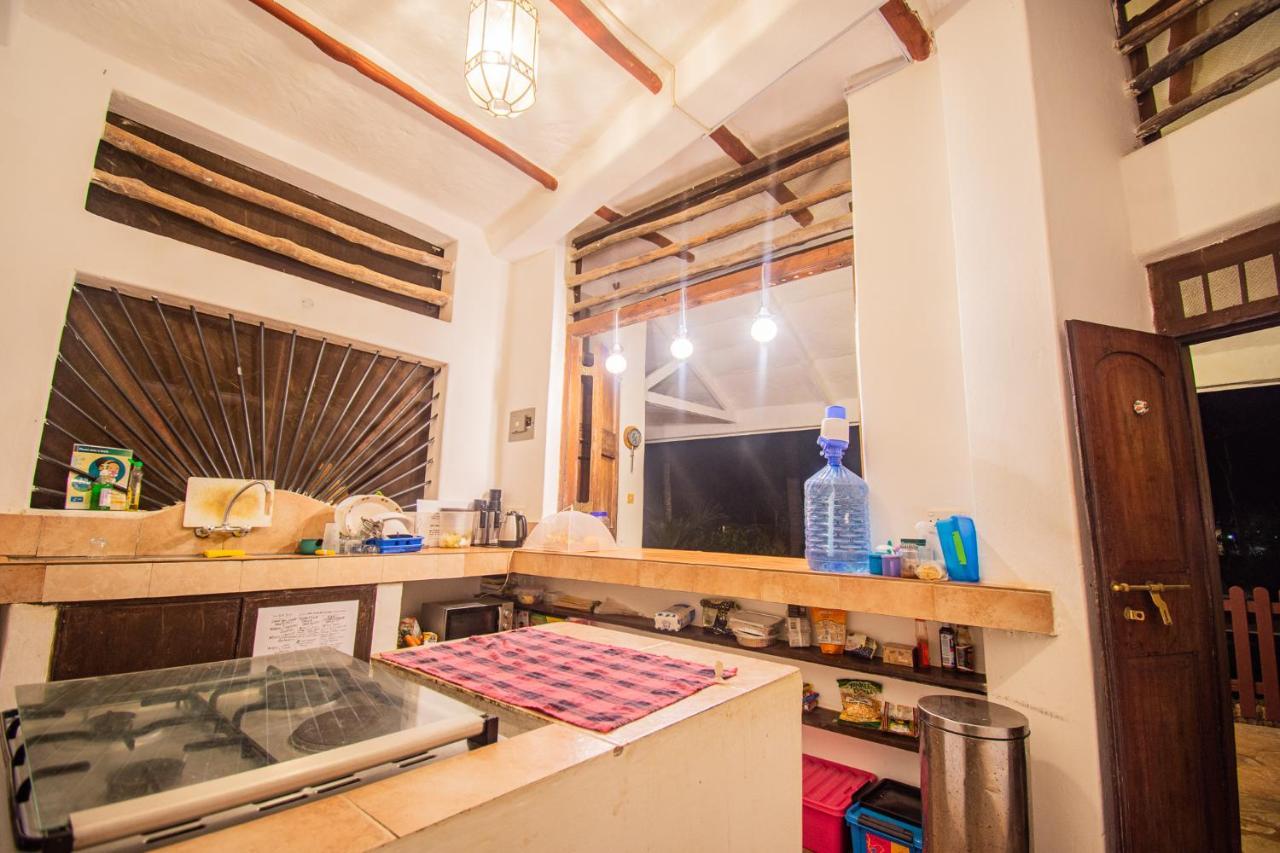 Mami Wata House Panzió Kwale Kültér fotó